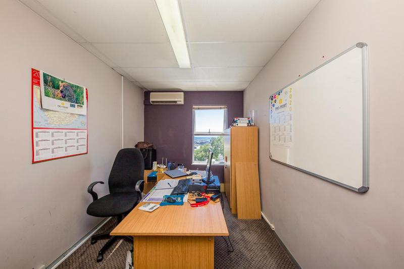 To Let commercial Property for Rent in Vredehoek Western Cape